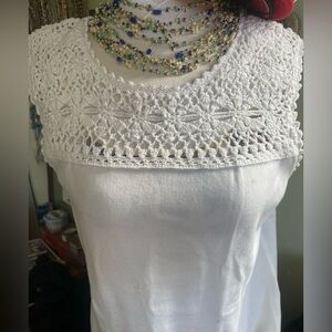 Jones New York White crocheted top